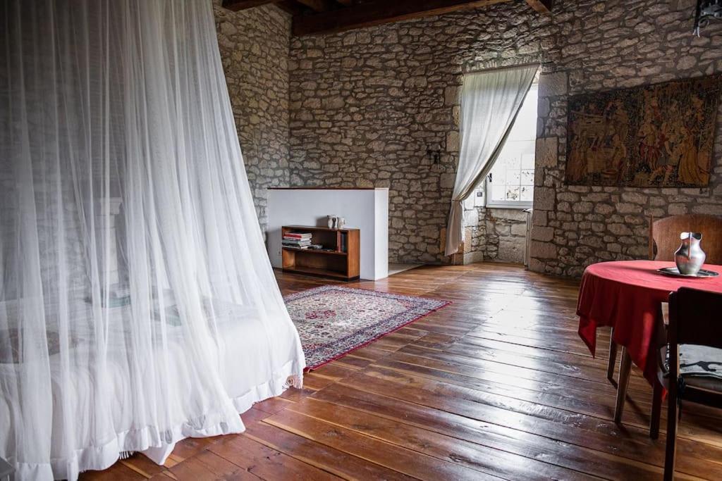 Chateau Barayre - Beautiful 12Th Century Castle With Pool And Large Garden Laussou 外观 照片